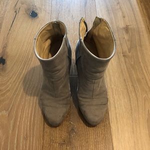 Rag and Bone grey suede booties